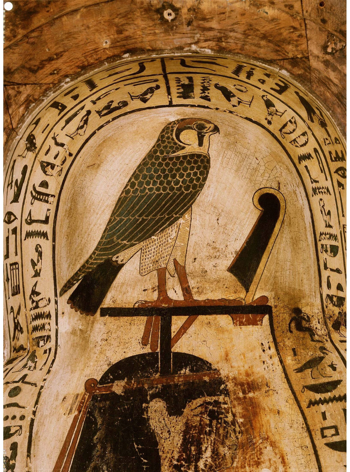 Egyptische Vogels - Sarcofaag van Peftjaoeneith uit de collectie van het Rijksmuseum van Oudheden, het originele kunstwerk achter de sokken